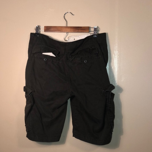 old navy dark green cargo shorts - Picture 3 of 3
